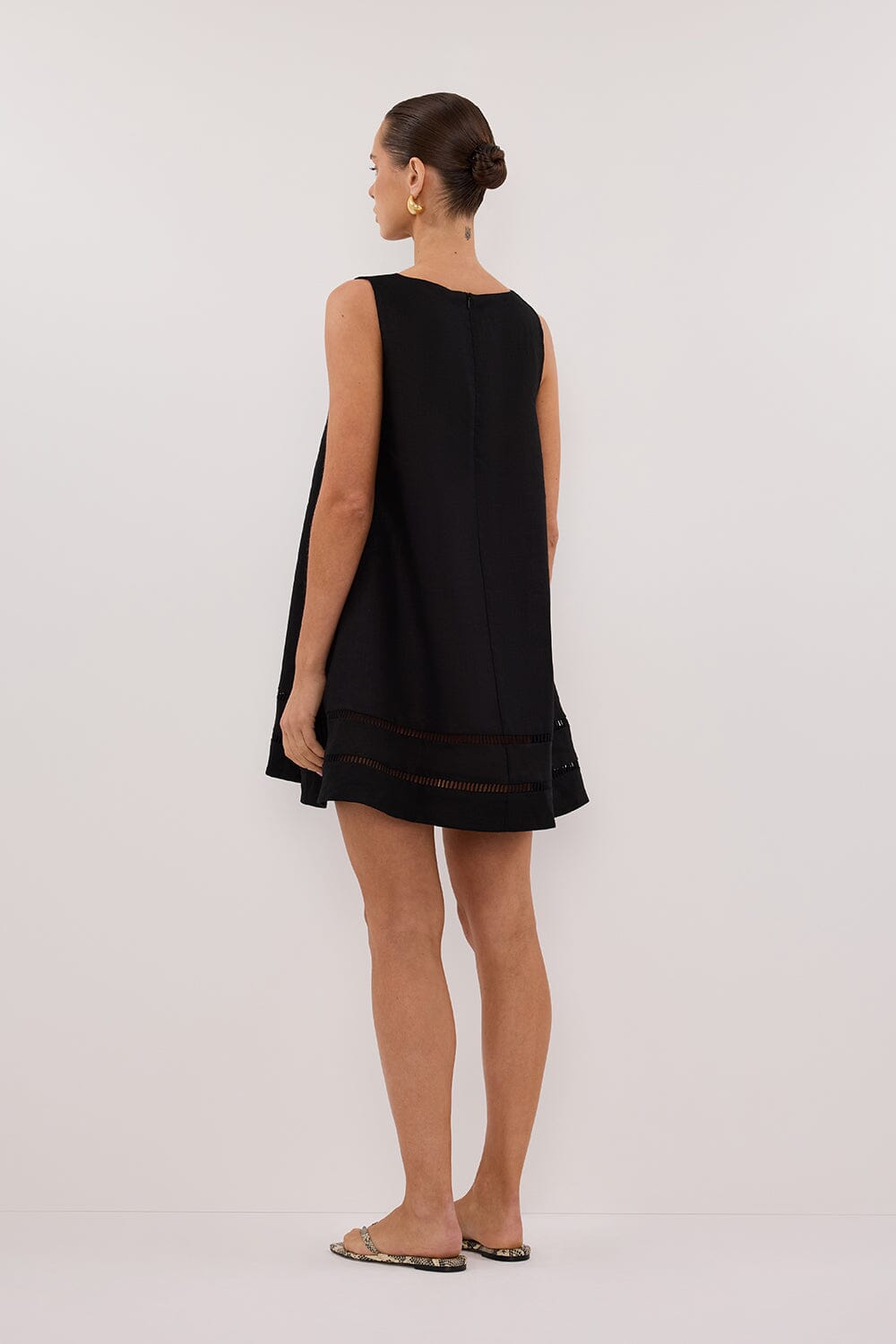 LINDSAY BLACK LINEN MINI DRESS Clothing DISSH Boutiques 