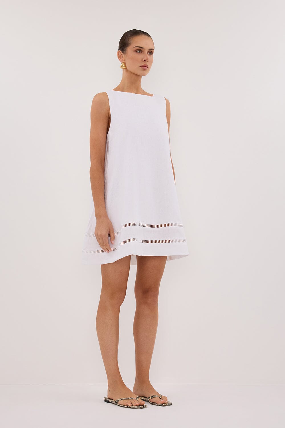 LINDSAY WHITE LINEN MINI DRESS Clothing DISSH Boutiques 