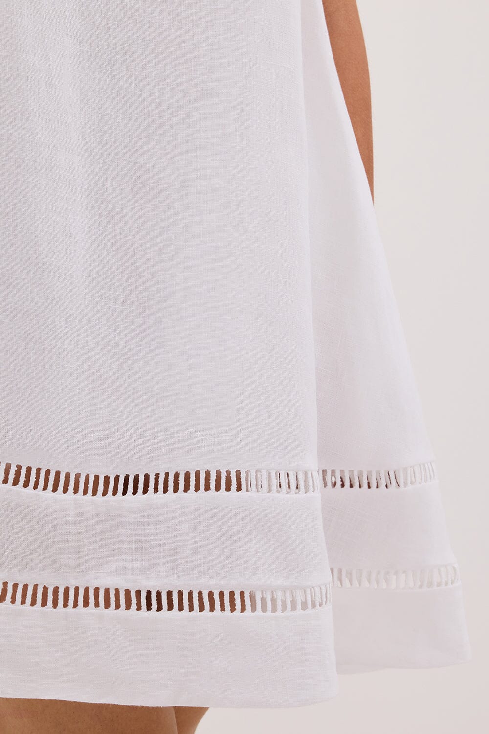 LINDSAY WHITE LINEN MINI DRESS Clothing DISSH Boutiques 