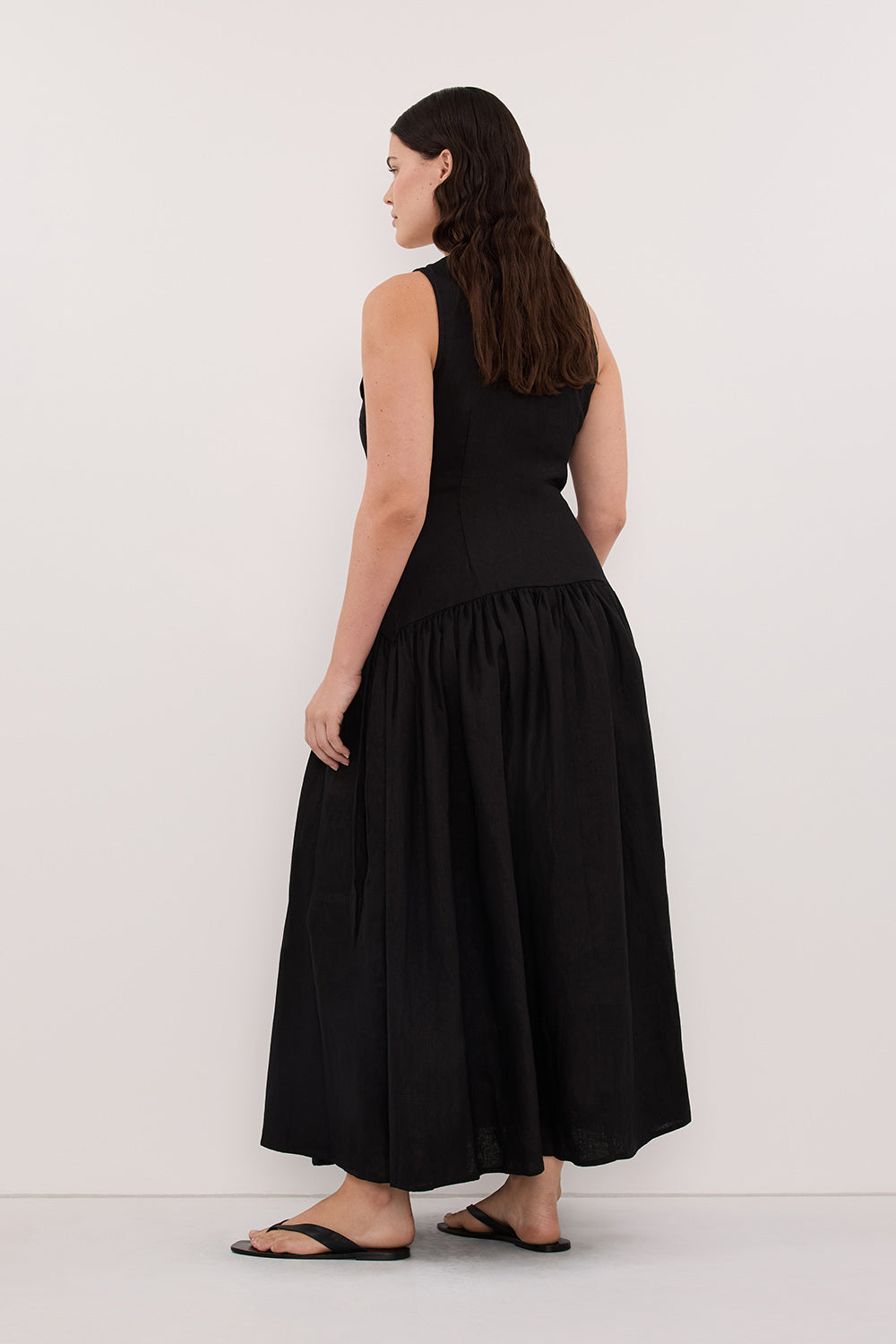 ILIO BLACK SLEEVELESS LINEN WRAP MIDI DRESS Clothing DISSH Boutiques 
