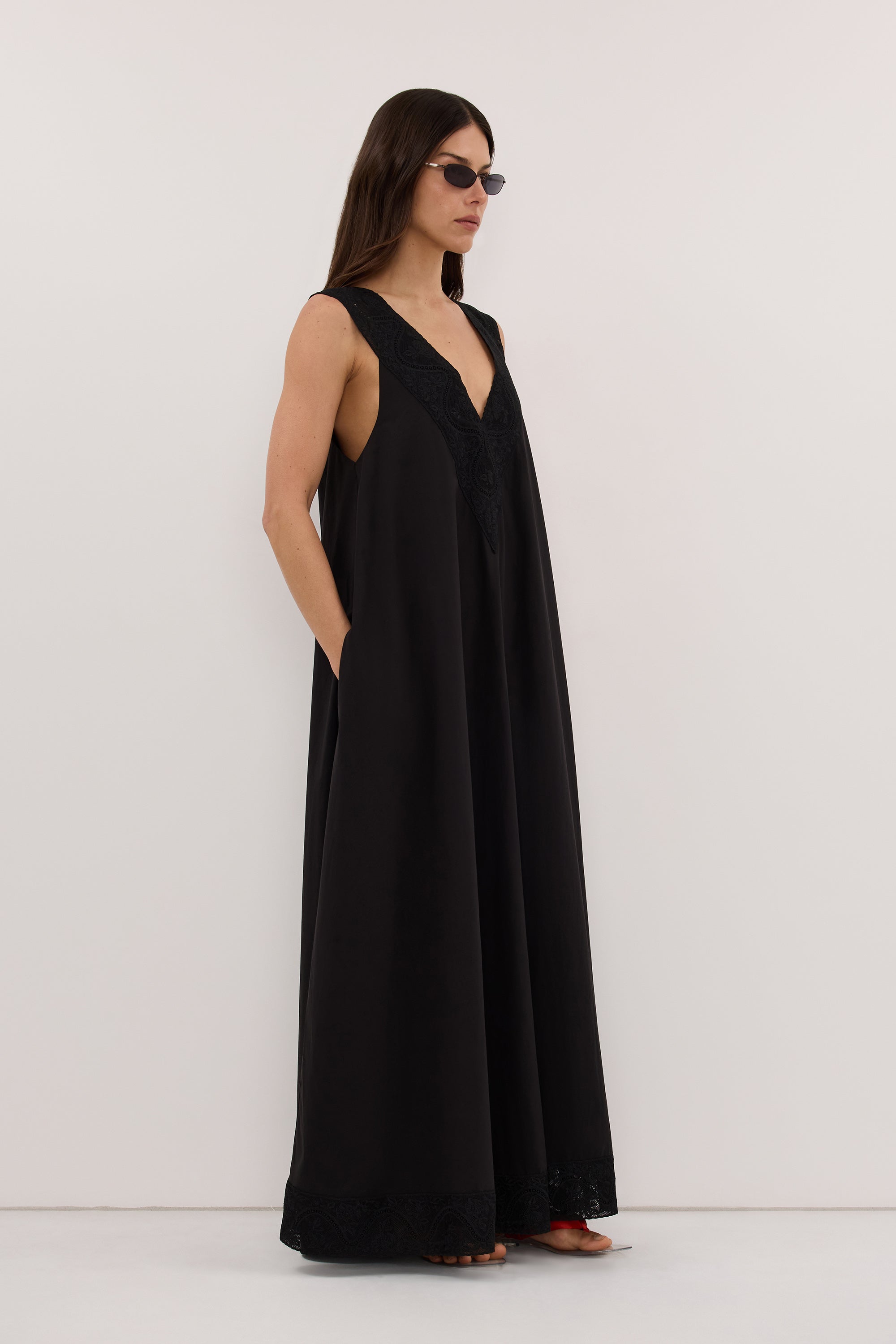 AMOUR BLACK LACE TRIM MIDI DRESS