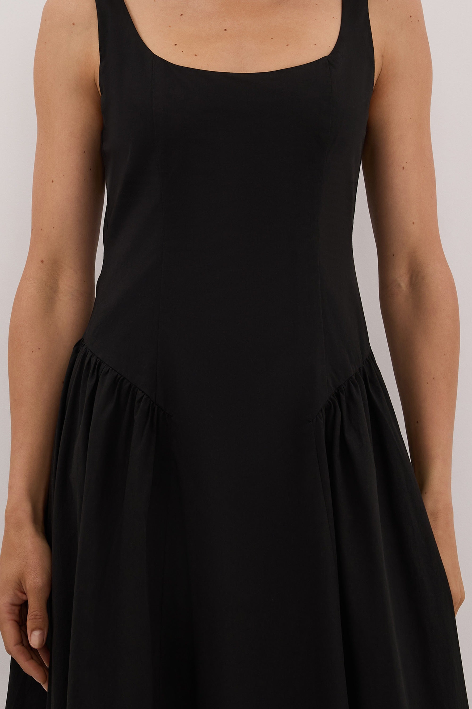 ELORIN BLACK COTTON MIDI DRESS