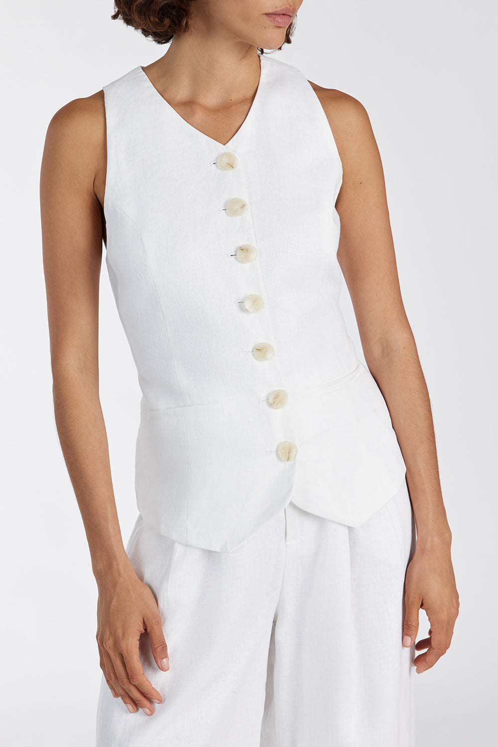 ALONDRA WHITE LINEN VEST Clothing DISSH Boutiques 