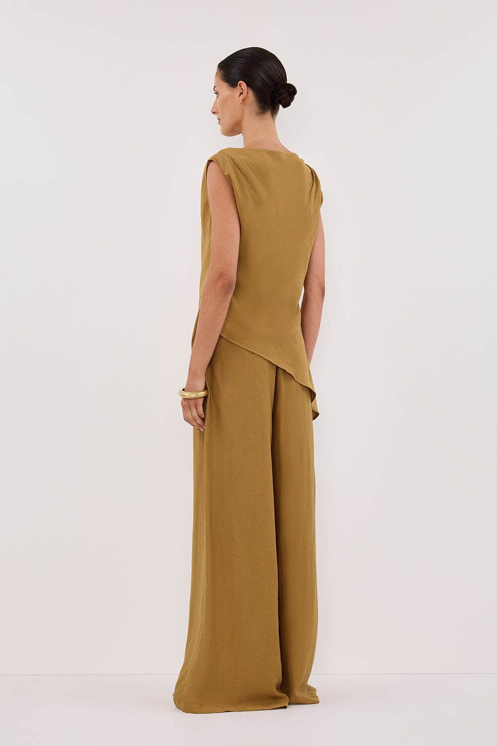 SHYLA FERN ASYMMETRICAL TOP Clothing DISSH Boutiques 