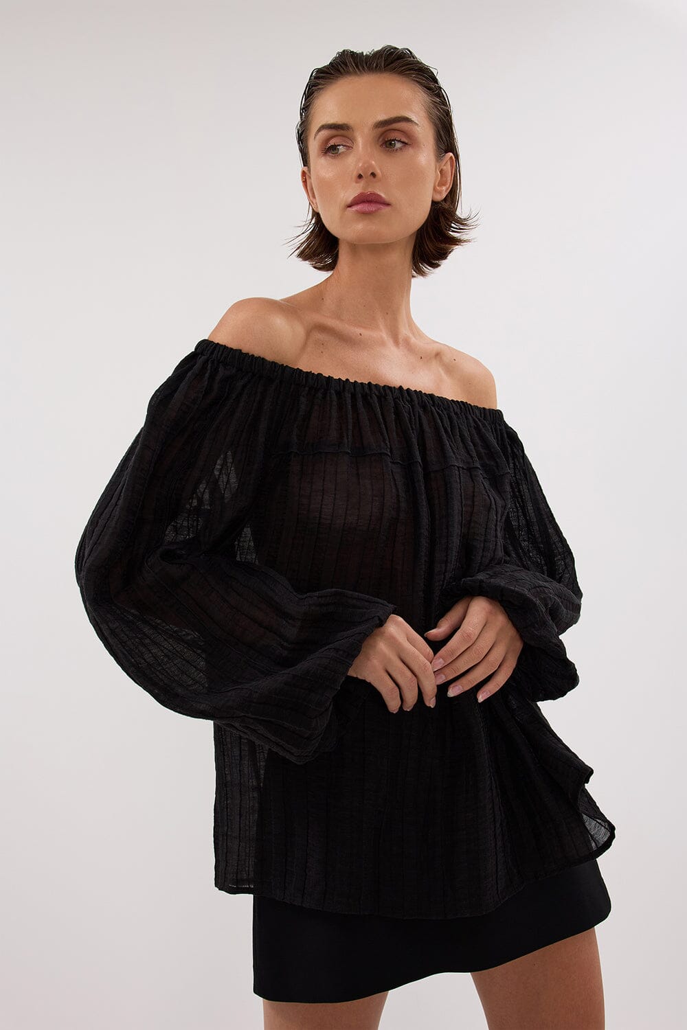 TAHITI BLACK LONG SLEEVE TOP Clothing DISSH Boutiques 