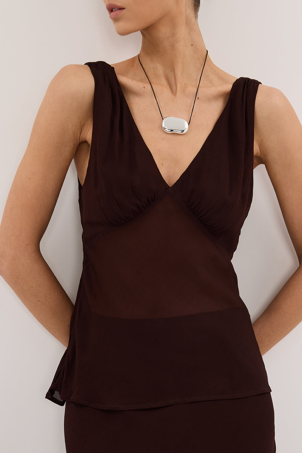 JORJA DARK CHOC SLEEVELESS V NECK TOP Clothing DISSH Boutiques 