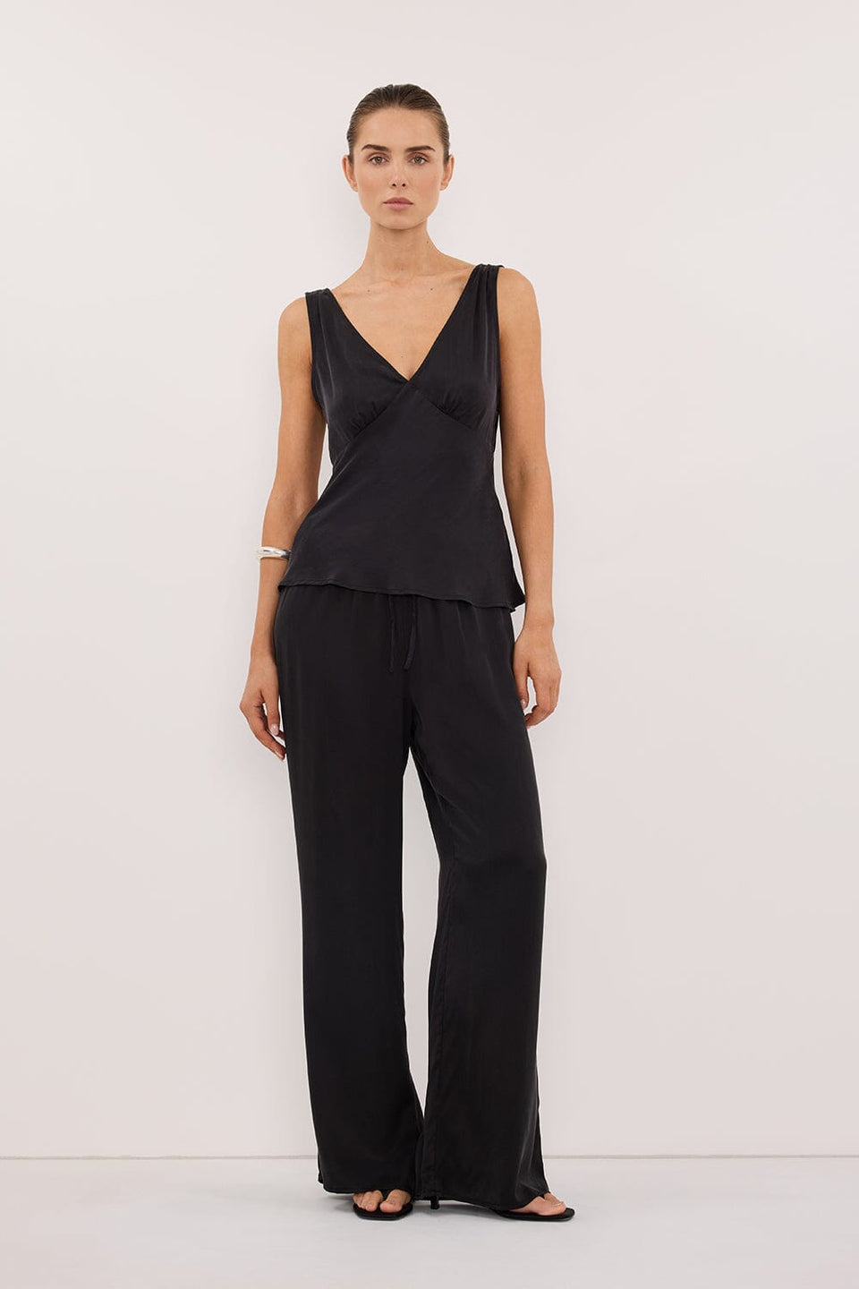 JORJA BLACK SLEEVELESS SILK TOP