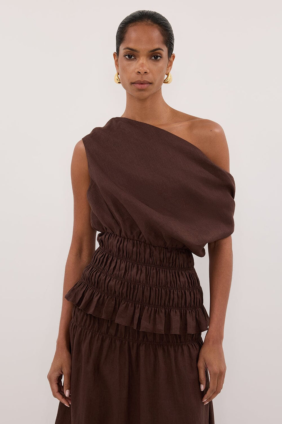 MAIA COCOA SLEEVELESS LINEN SHIRRED TOP Clothing DISSH Boutiques 