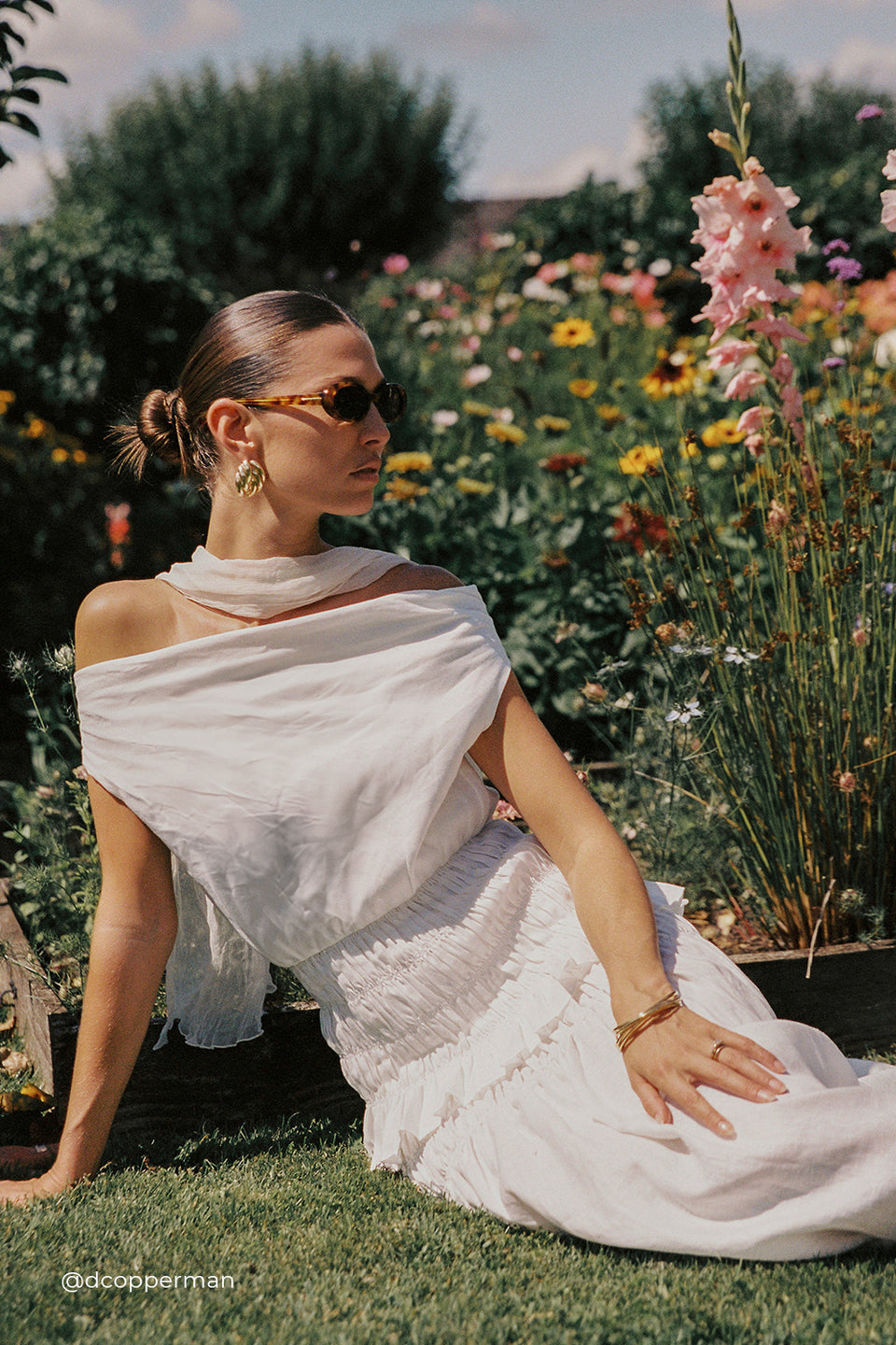 MAIA WHITE SLEEVELESS LINEN SHIRRED TOP