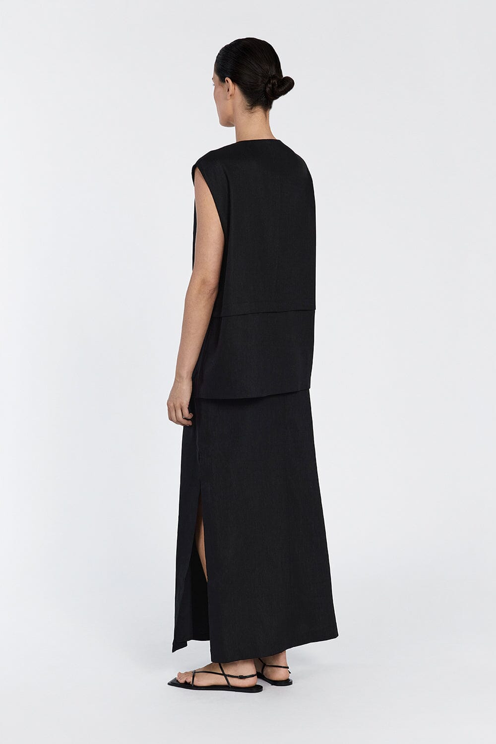 TAYLOR BLACK VEST Clothing DISSH Boutiques 