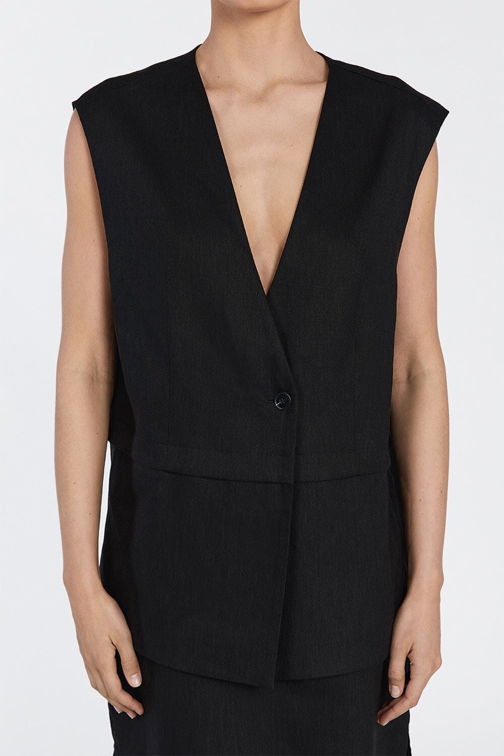 TAYLOR BLACK VEST Clothing DISSH Boutiques 