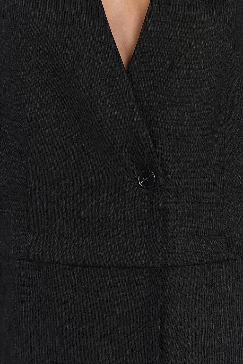 TAYLOR BLACK VEST Clothing DISSH Boutiques 
