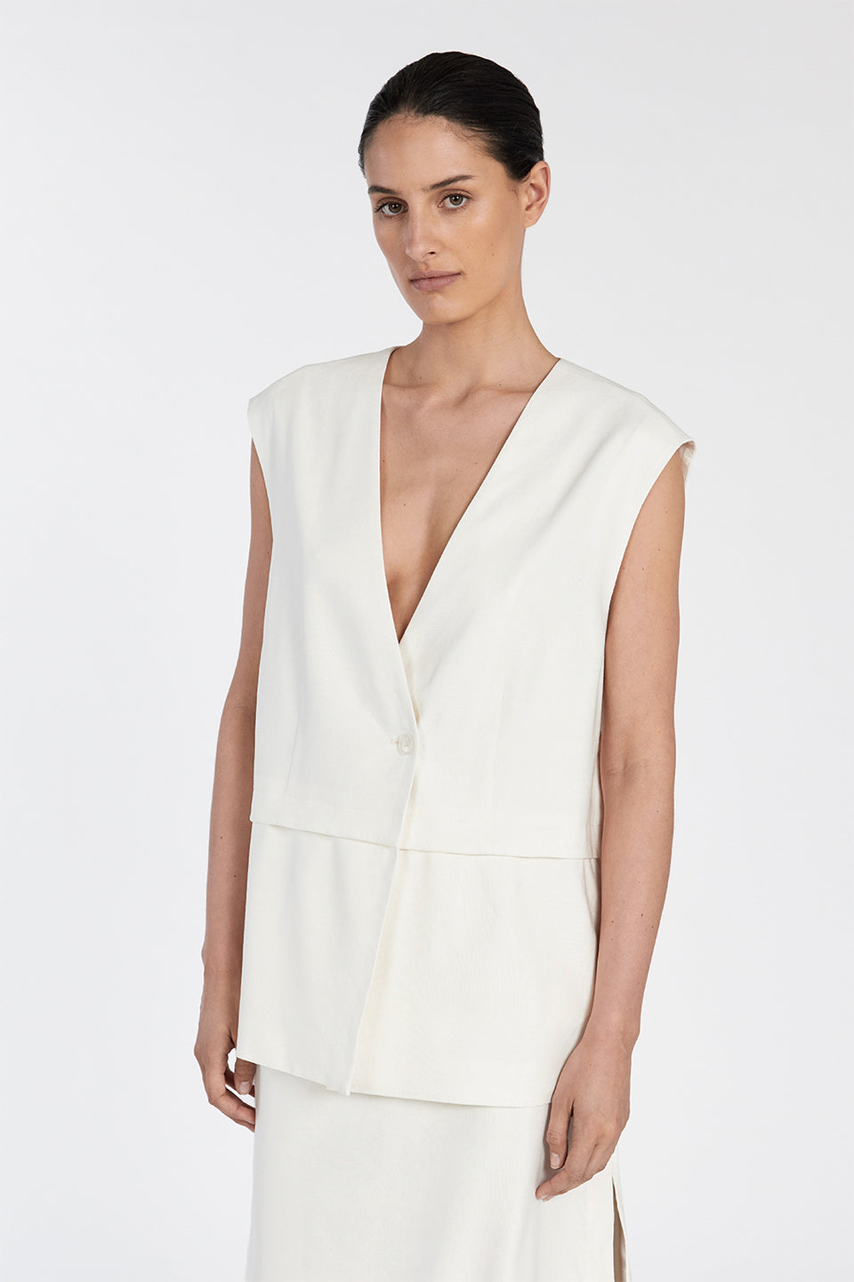 TAYLOR OFF WHITE VEST Clothing DISSH Boutiques 