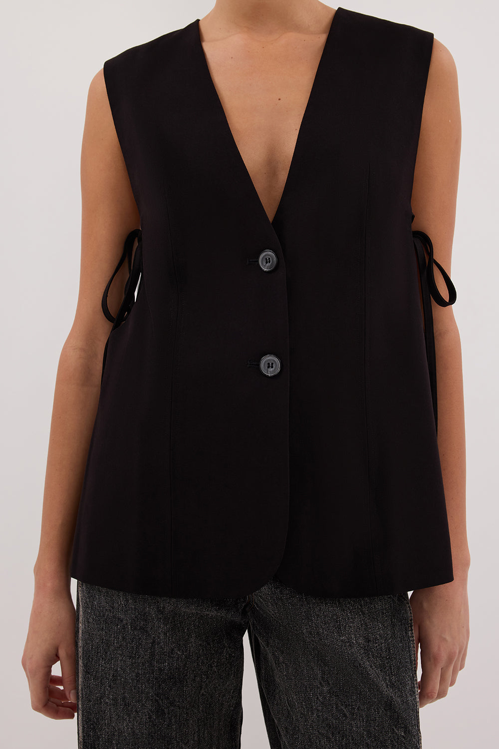 LISE BLACK LOW CUT VEST Clothing DISSH Boutiques 