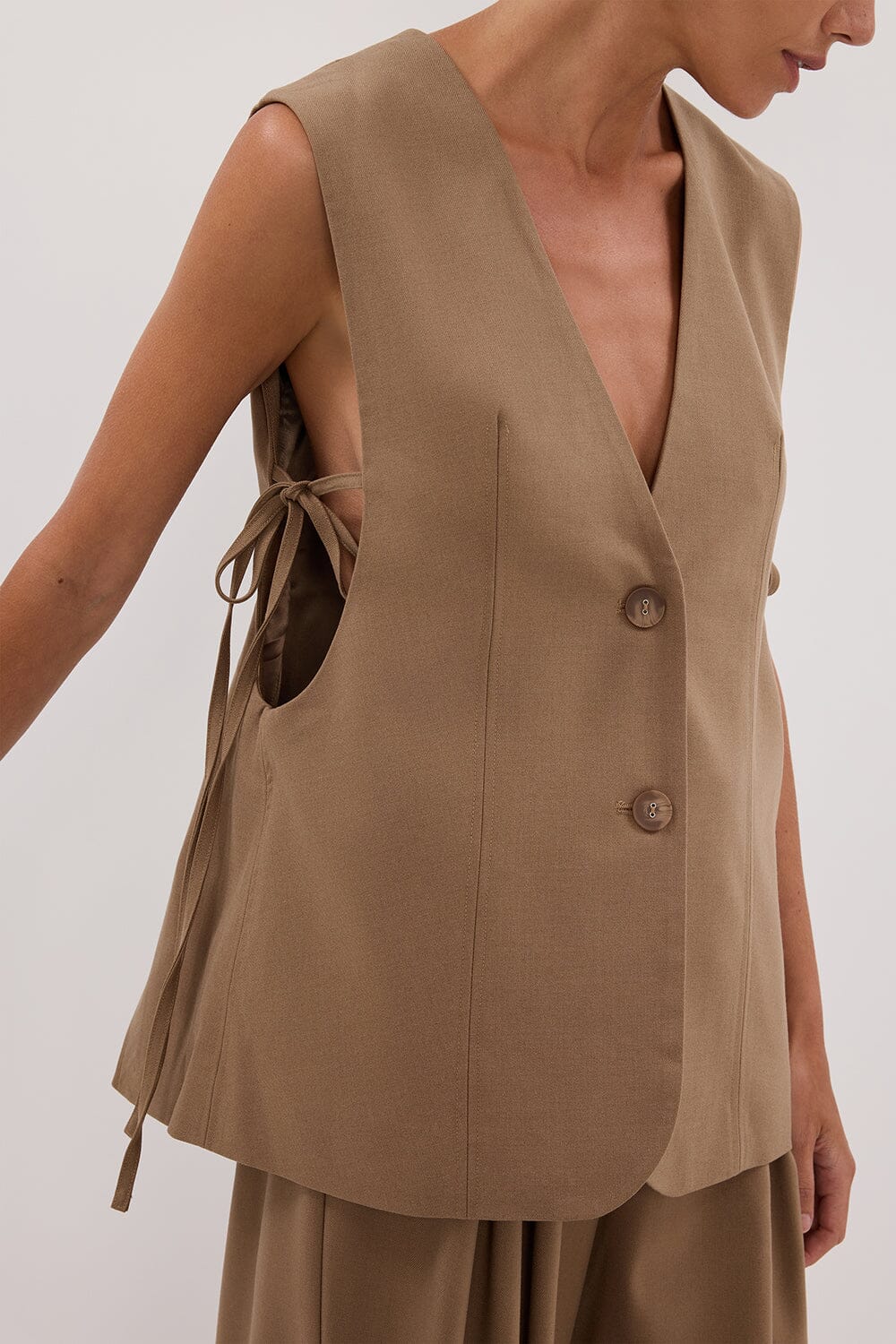 LISE TAN LOW CUT VEST Clothing DISSH Boutiques 