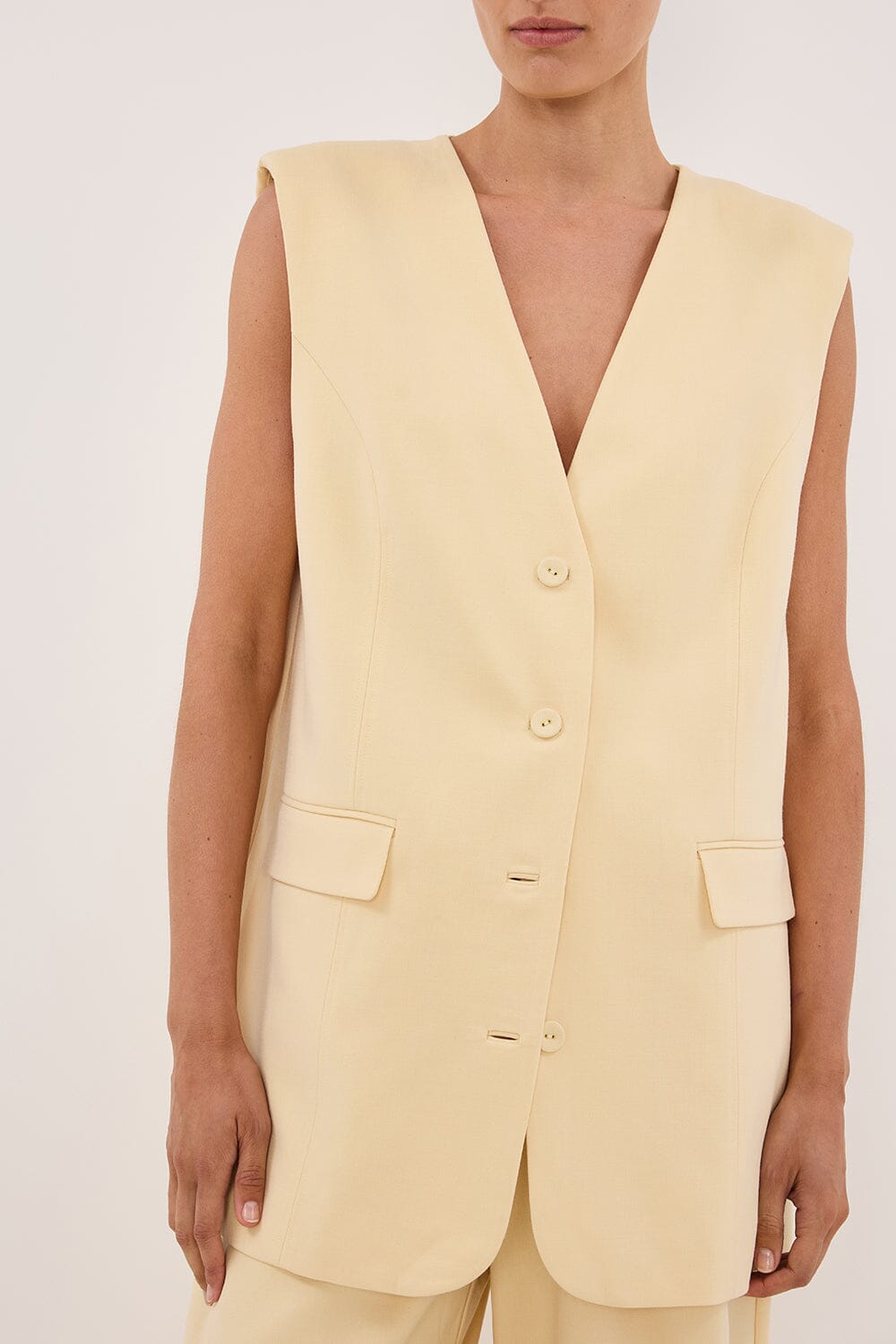 OLIVER DUNE SLEEVELESS VEST Clothing DISSH Boutiques 