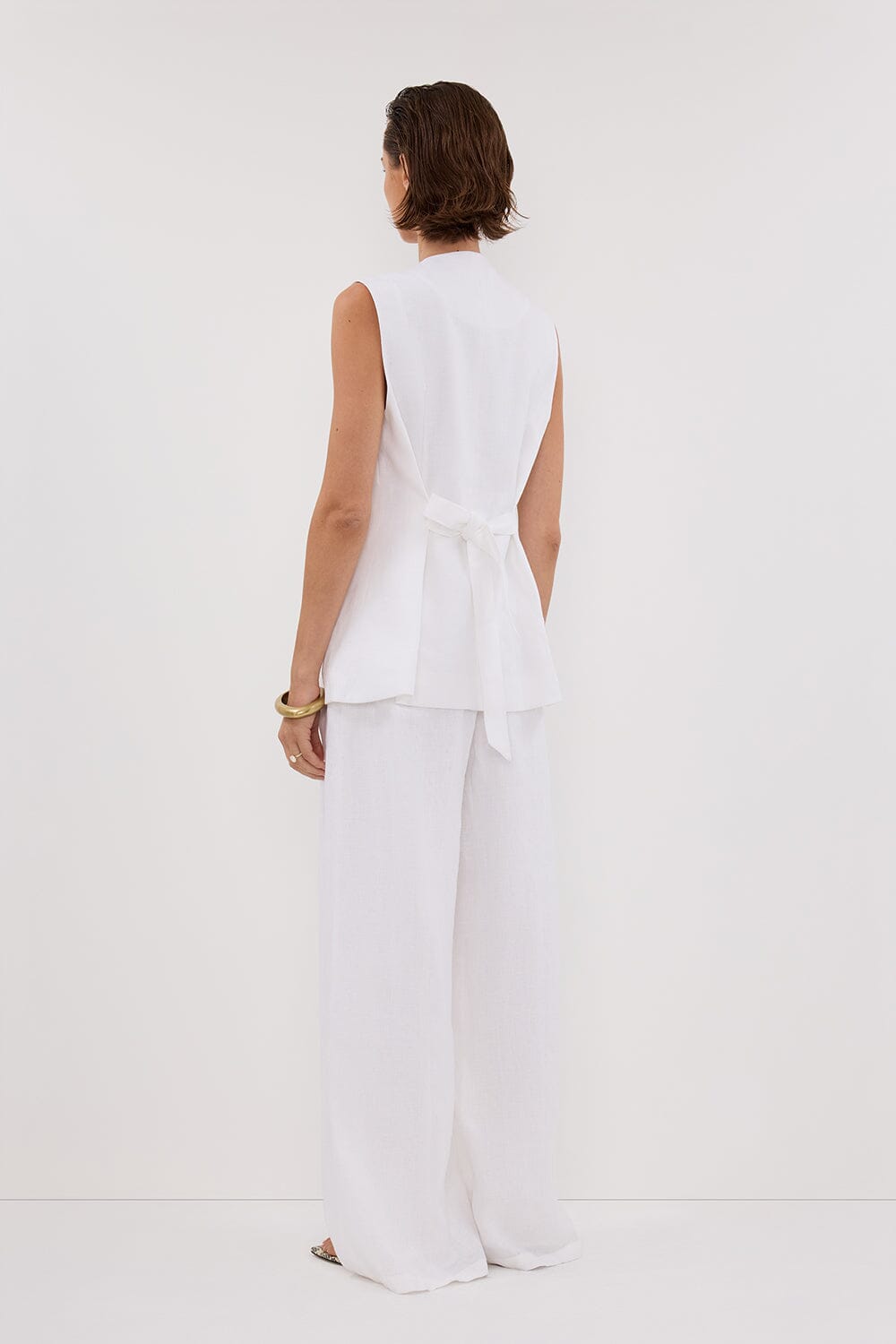 KNOX WHITE LINEN VEST Clothing DISSH Boutiques 