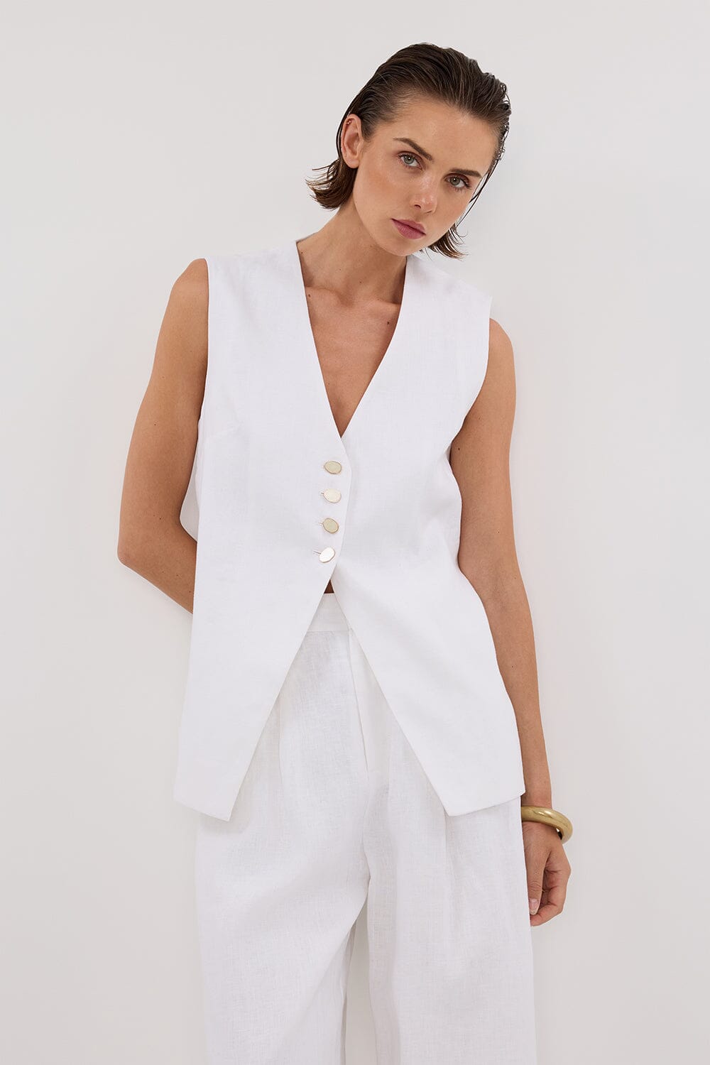 KNOX WHITE LINEN VEST Clothing DISSH Boutiques 