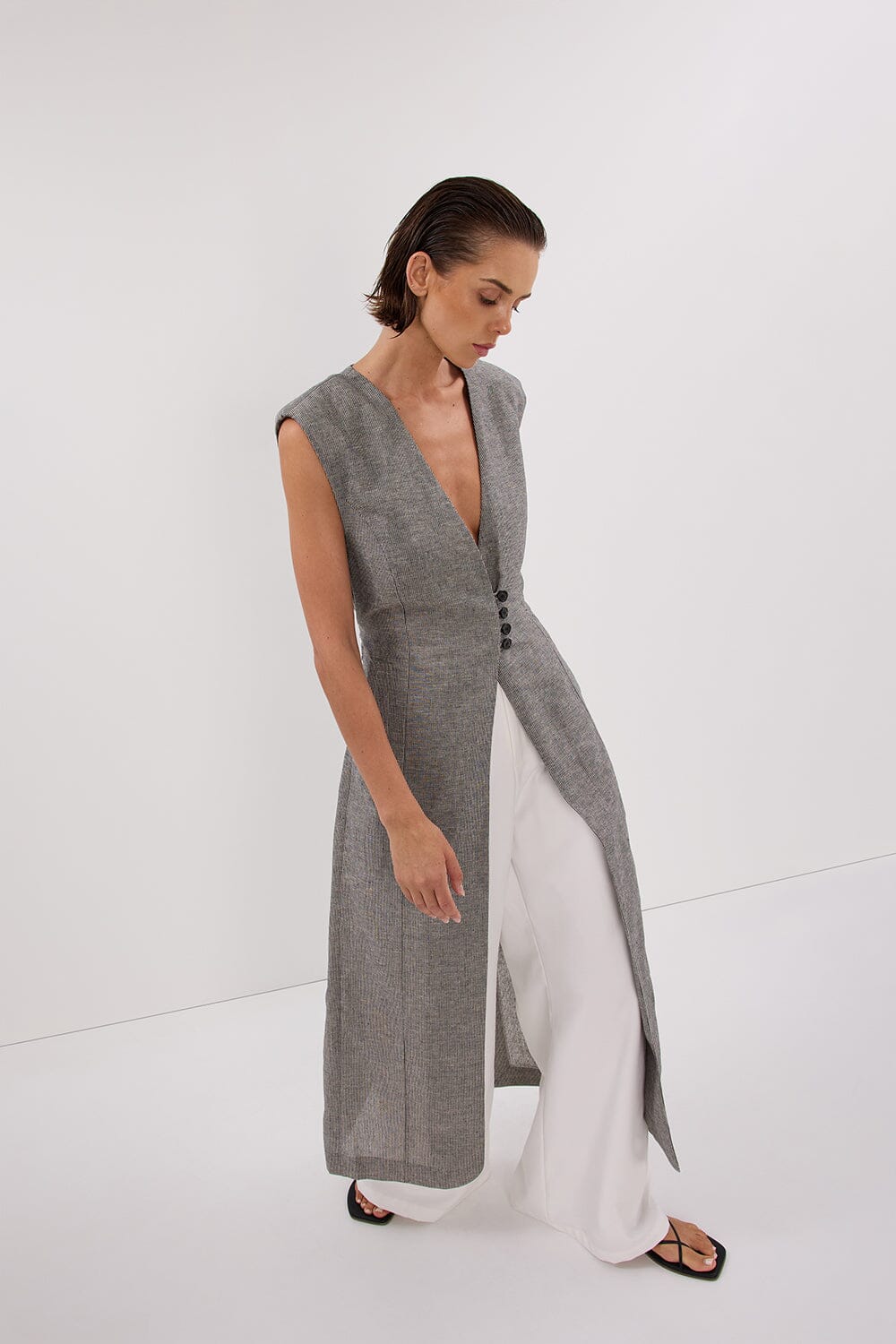 ELIAS CHARCOAL LONGLINE VEST Clothing DISSH Boutiques 