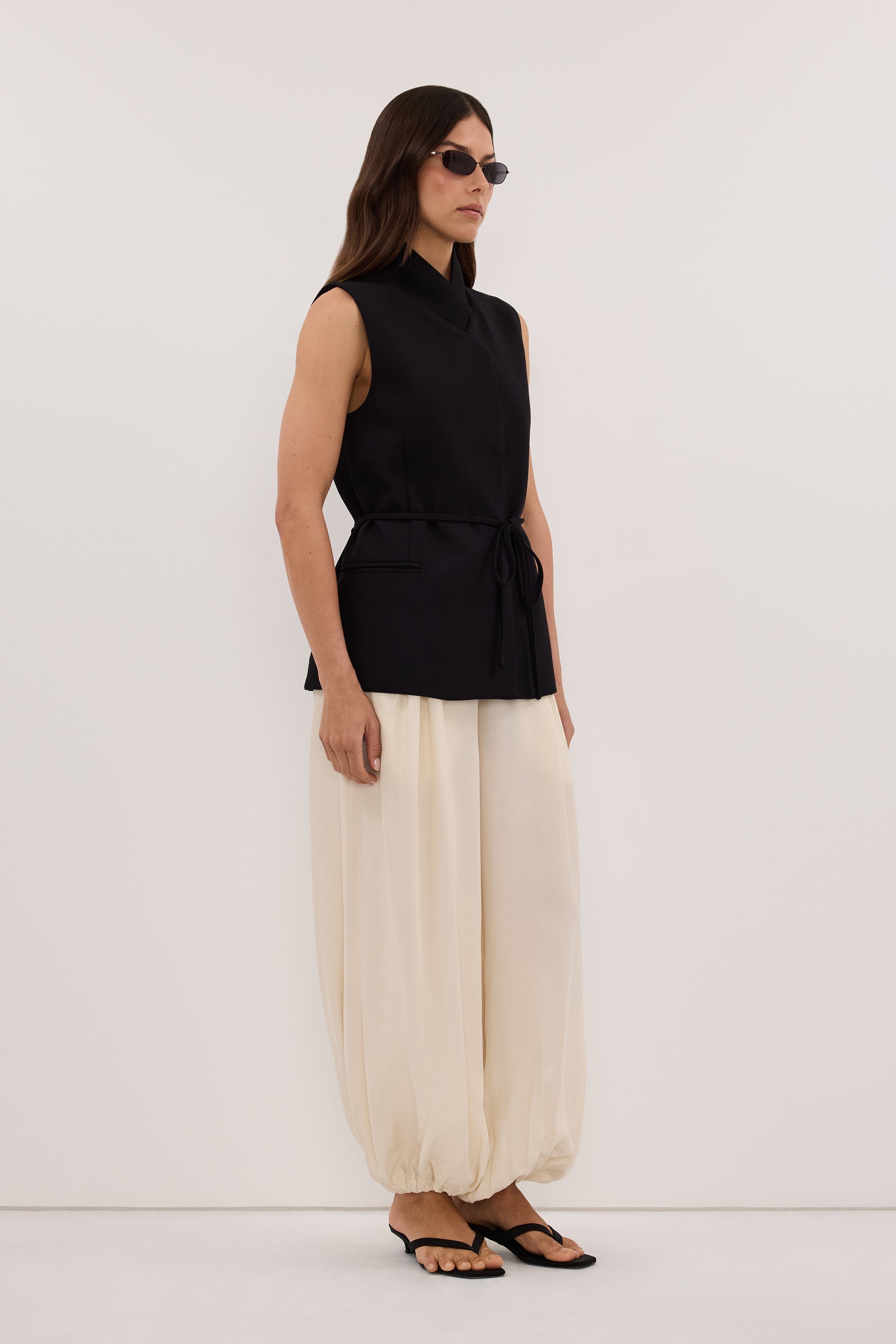 VIDA BLACK STAND COLLAR VEST TOP