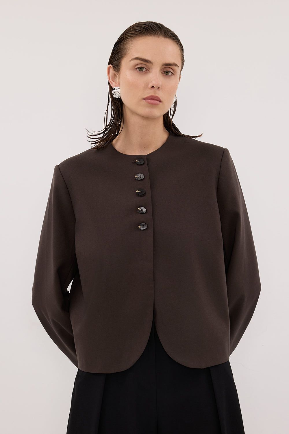 RYAN BITTER CHOC CROPPED BLAZER Clothing DISSH Boutiques 