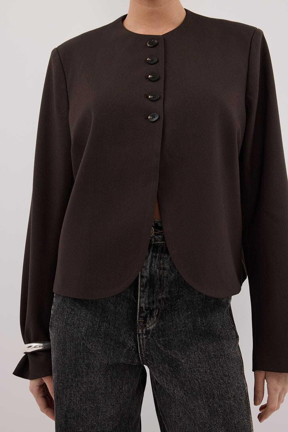RYAN BITTER CHOC CROPPED BLAZER Clothing DISSH Boutiques 