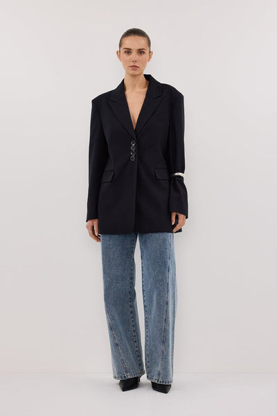 Stas wearing ANDIE INK OVERSIZED BLAZER