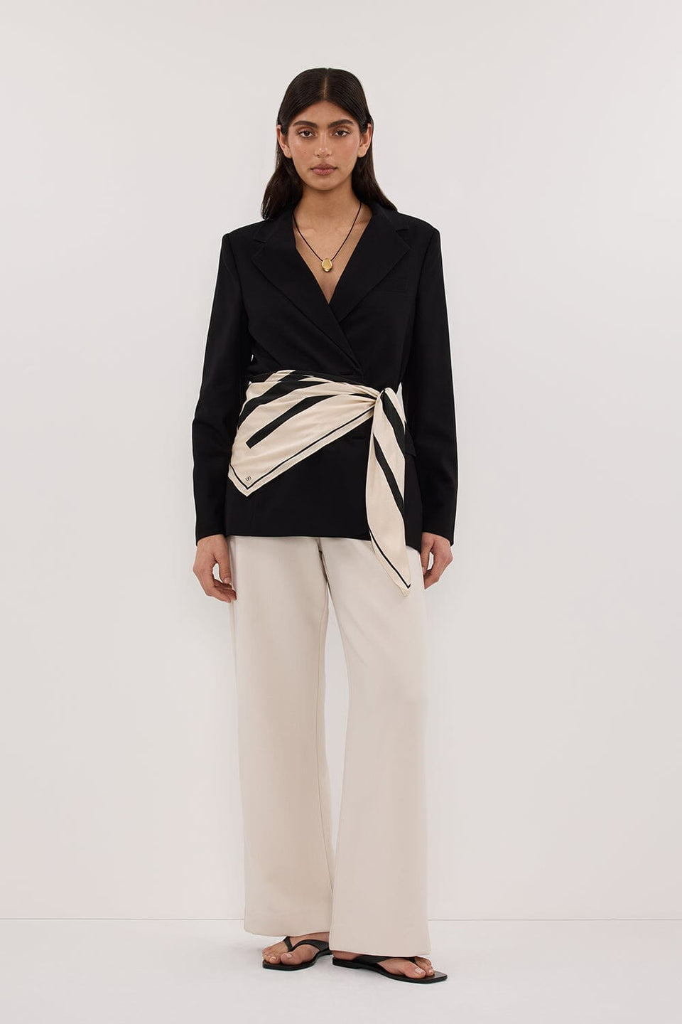 LIZA BLACK OVERSIZED BLAZER Clothing DISSH Boutiques 