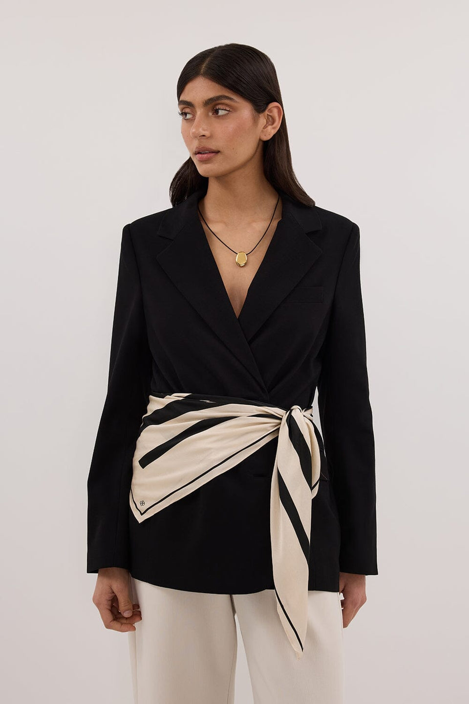 LIZA BLACK OVERSIZED BLAZER Clothing DISSH Boutiques 