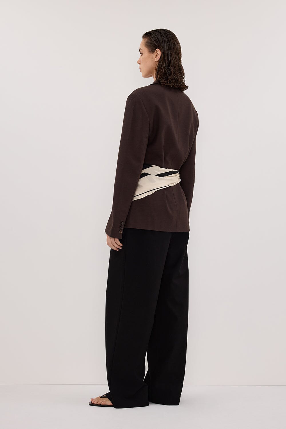 SURI ESPRESSO CINCHED BLAZER