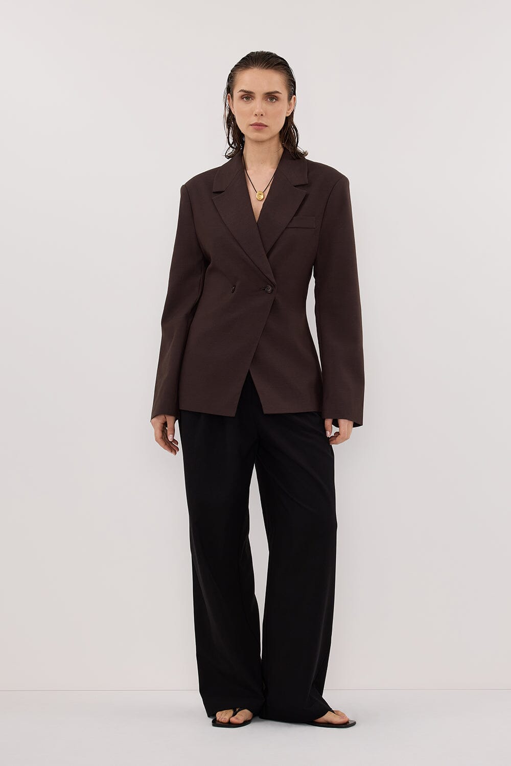 SURI ESPRESSO CINCHED BLAZER