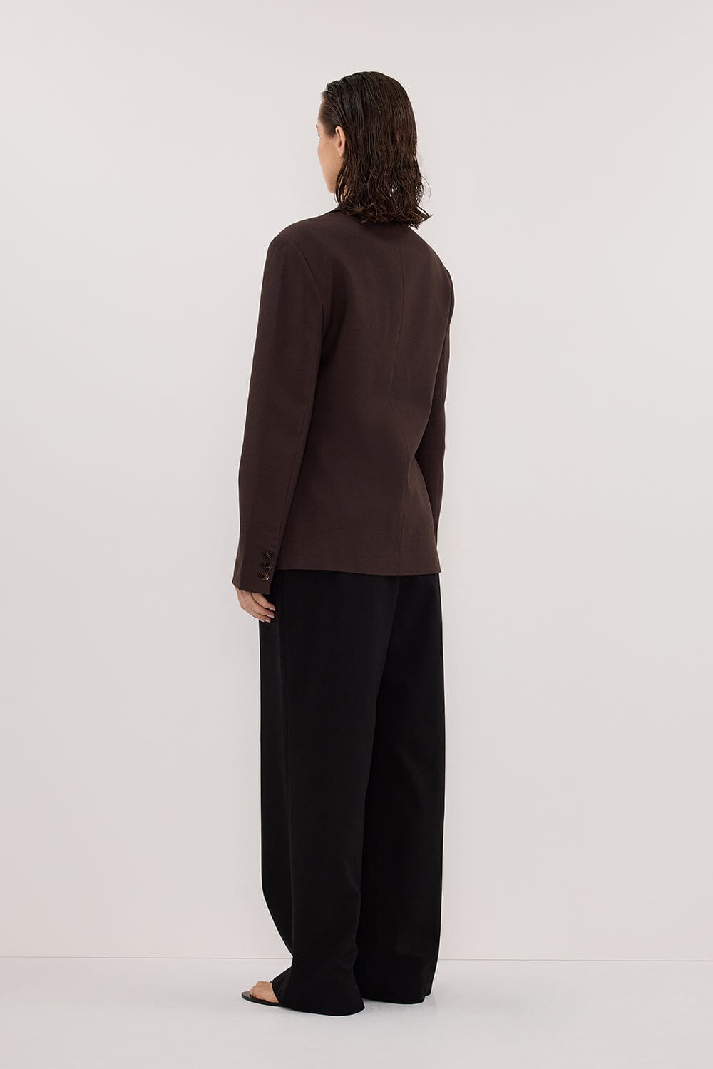 SURI ESPRESSO CINCHED BLAZER