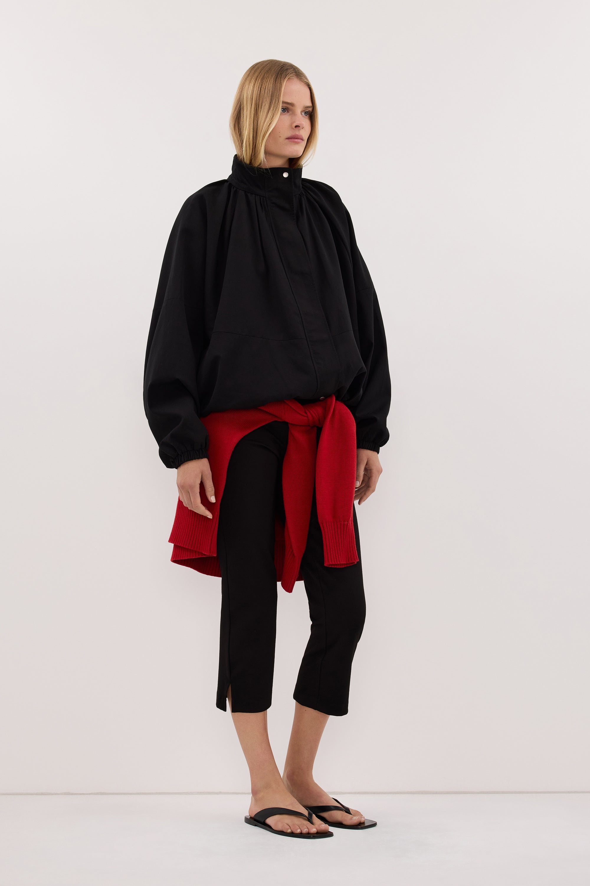 OAKLEE BLACK BATWING LIGHTWEIGHT JACKET
