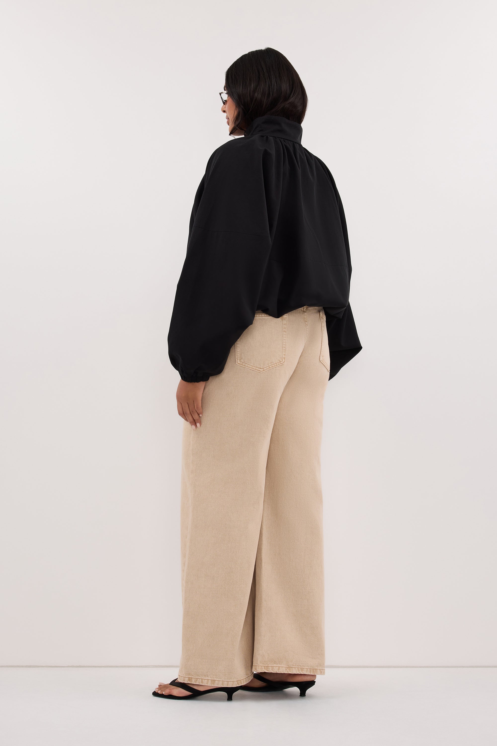 OAKLEE BLACK BATWING LIGHTWEIGHT JACKET