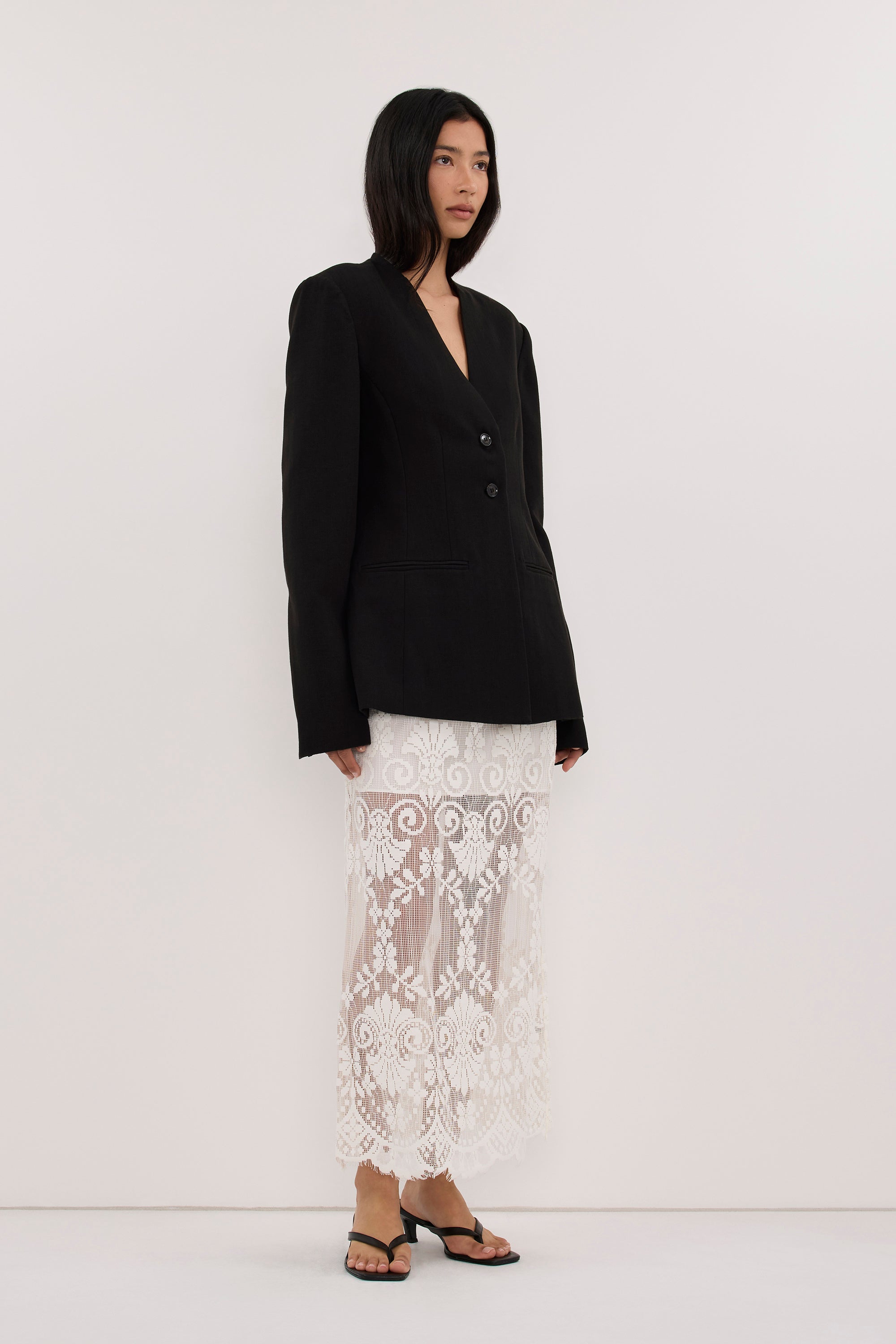 ROSALIE BLACK CINCHED BLAZER