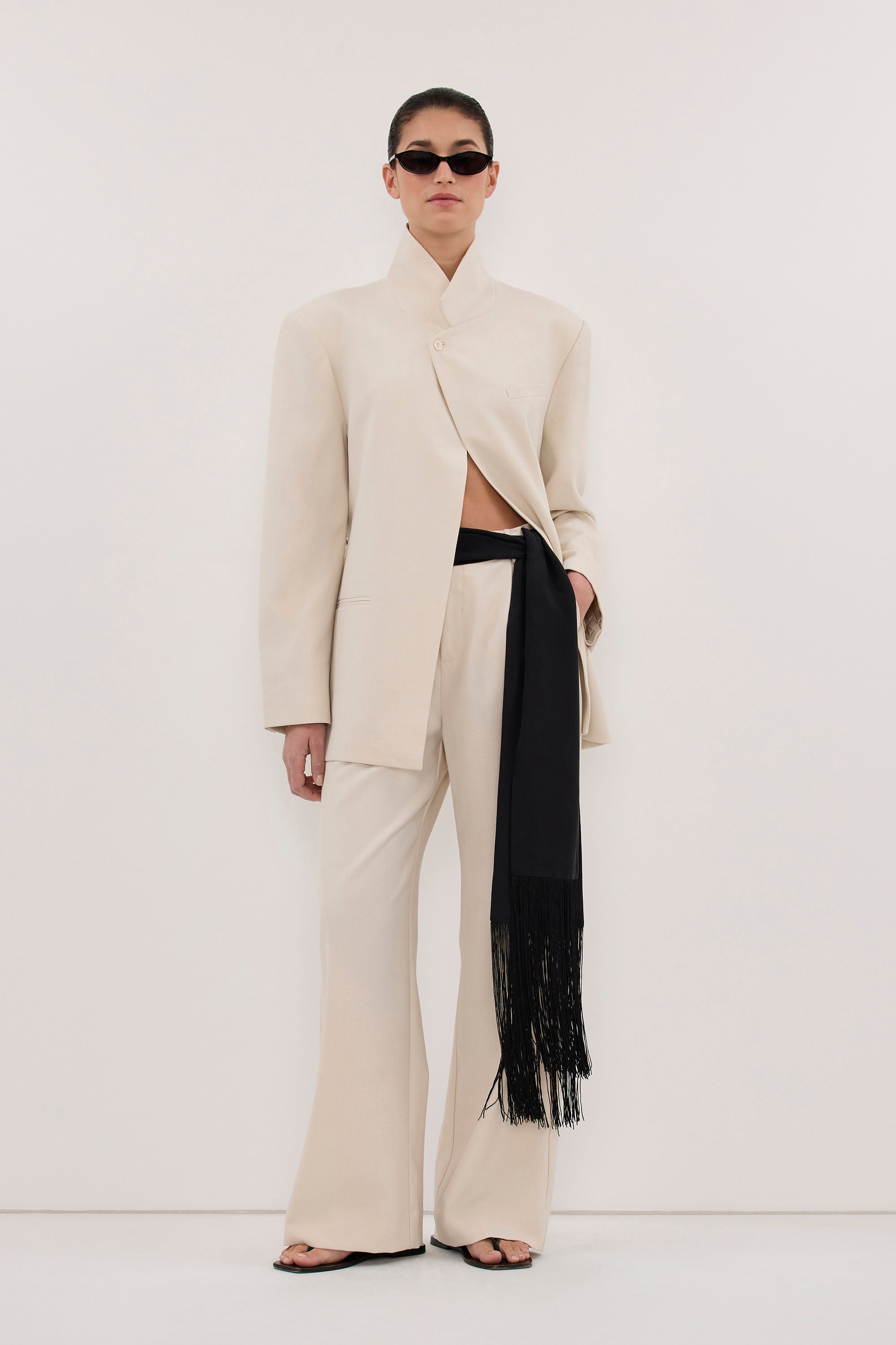 TRINITY BONE STAND COLLAR BLAZER