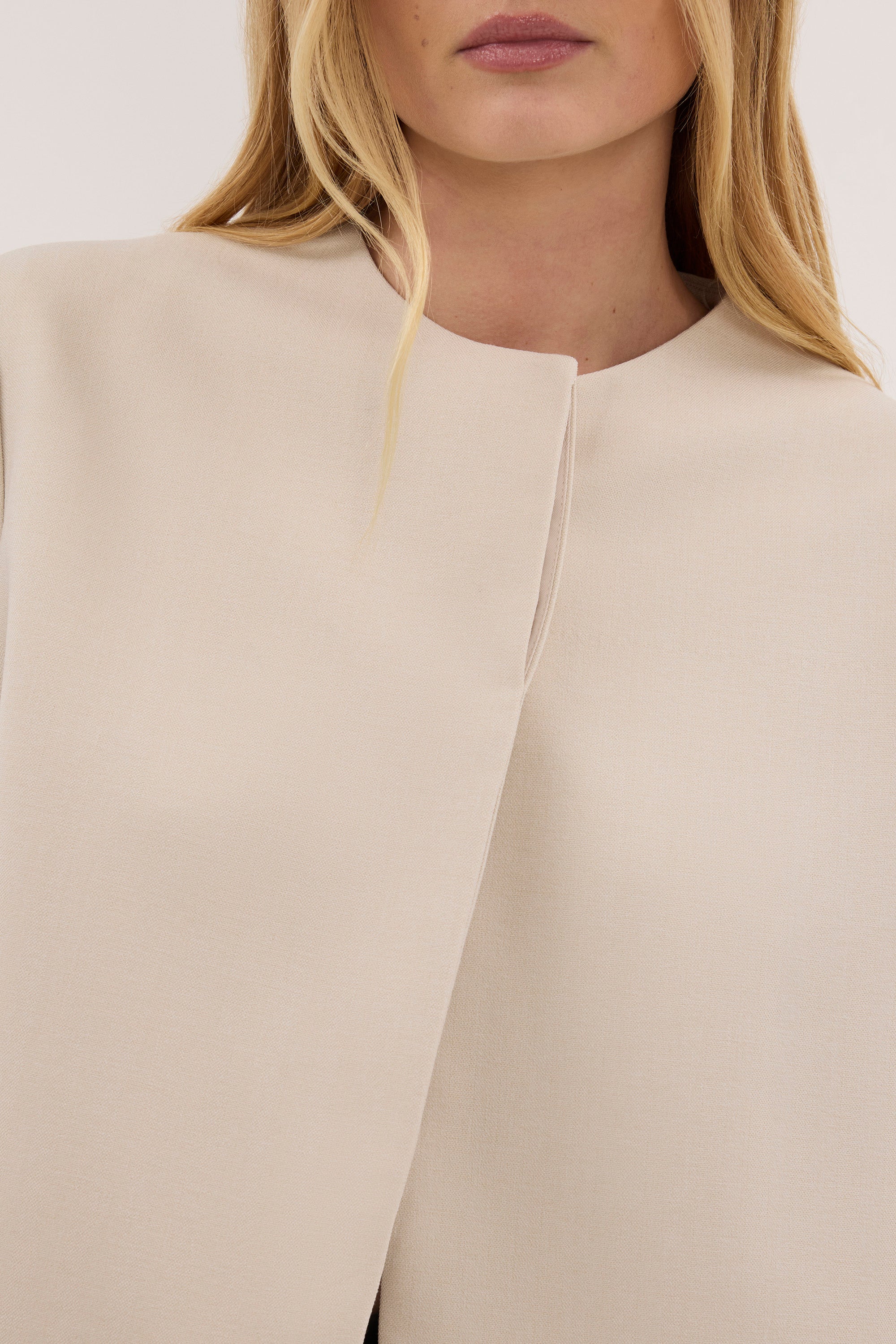CYRUS BONE CROPPED BLAZER