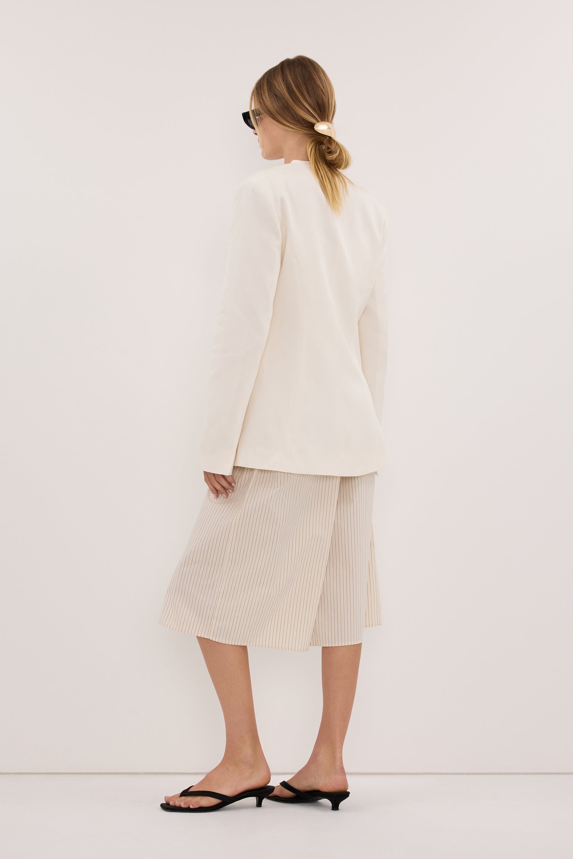 GIULIA IVORY COLLARLESS BLAZER