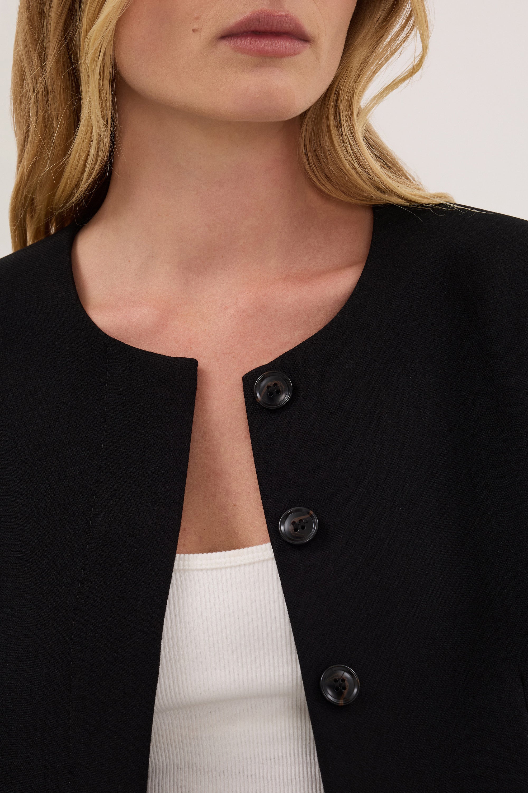 CHIARA BLACK COLLARLESS BLAZER