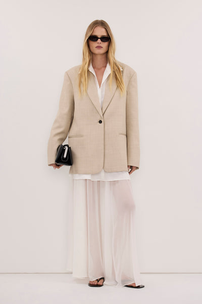 Zoe wearing NOVARA OAT MARLE OVERSIZED BLAZER