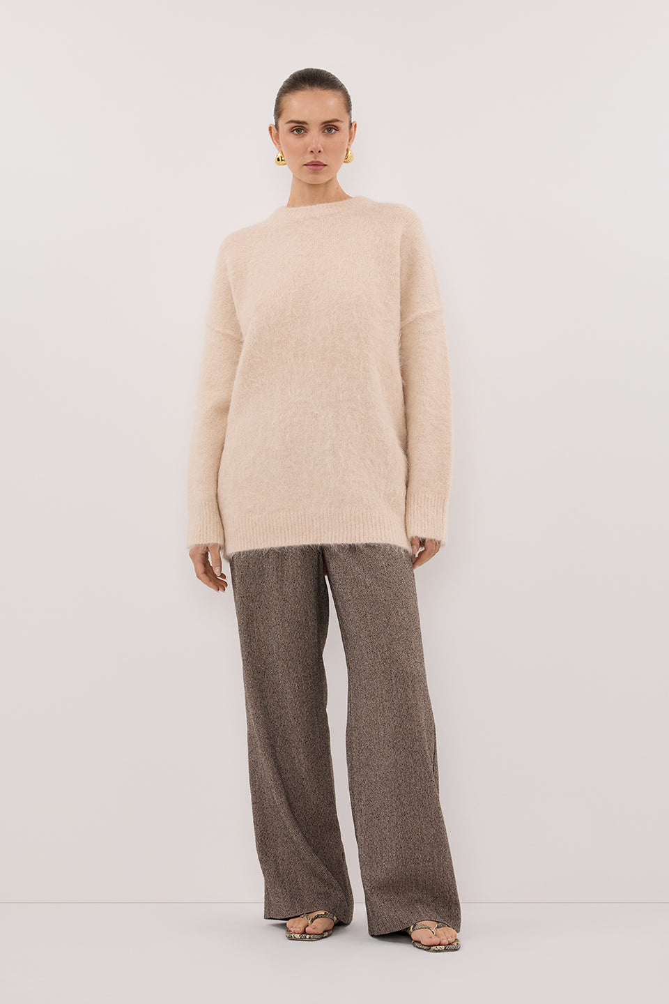 SALMA CREAM LONGLINE JUMPER Clothing DISSH Boutiques 