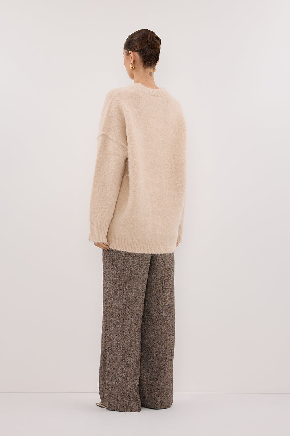 SALMA CREAM LONGLINE JUMPER Clothing DISSH Boutiques 