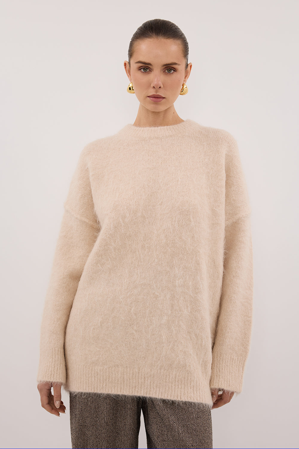 SALMA CREAM LONGLINE JUMPER Clothing DISSH Boutiques 