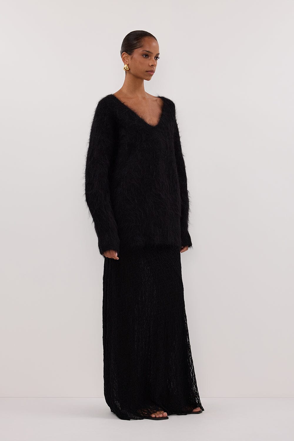 SALMA BLACK V NECK JUMPER Clothing DISSH Boutiques 
