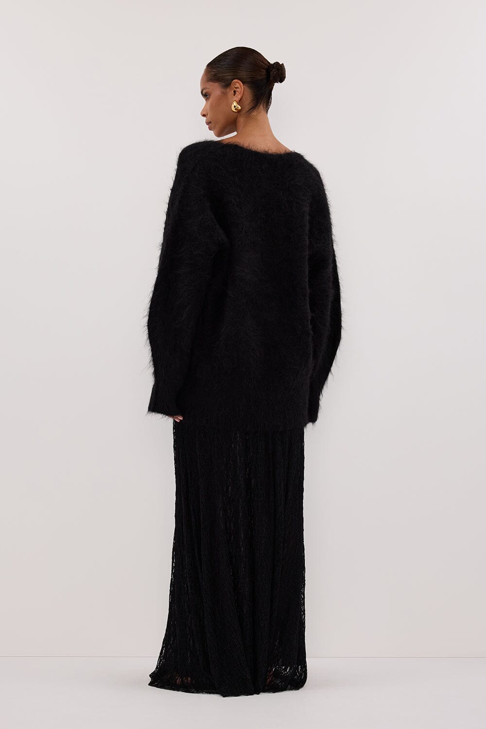 SALMA BLACK V NECK JUMPER Clothing DISSH Boutiques 