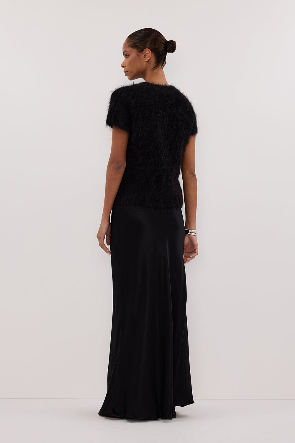 SALMA BLACK CAP SLEEVE KNIT TOP Clothing DISSH Boutiques 