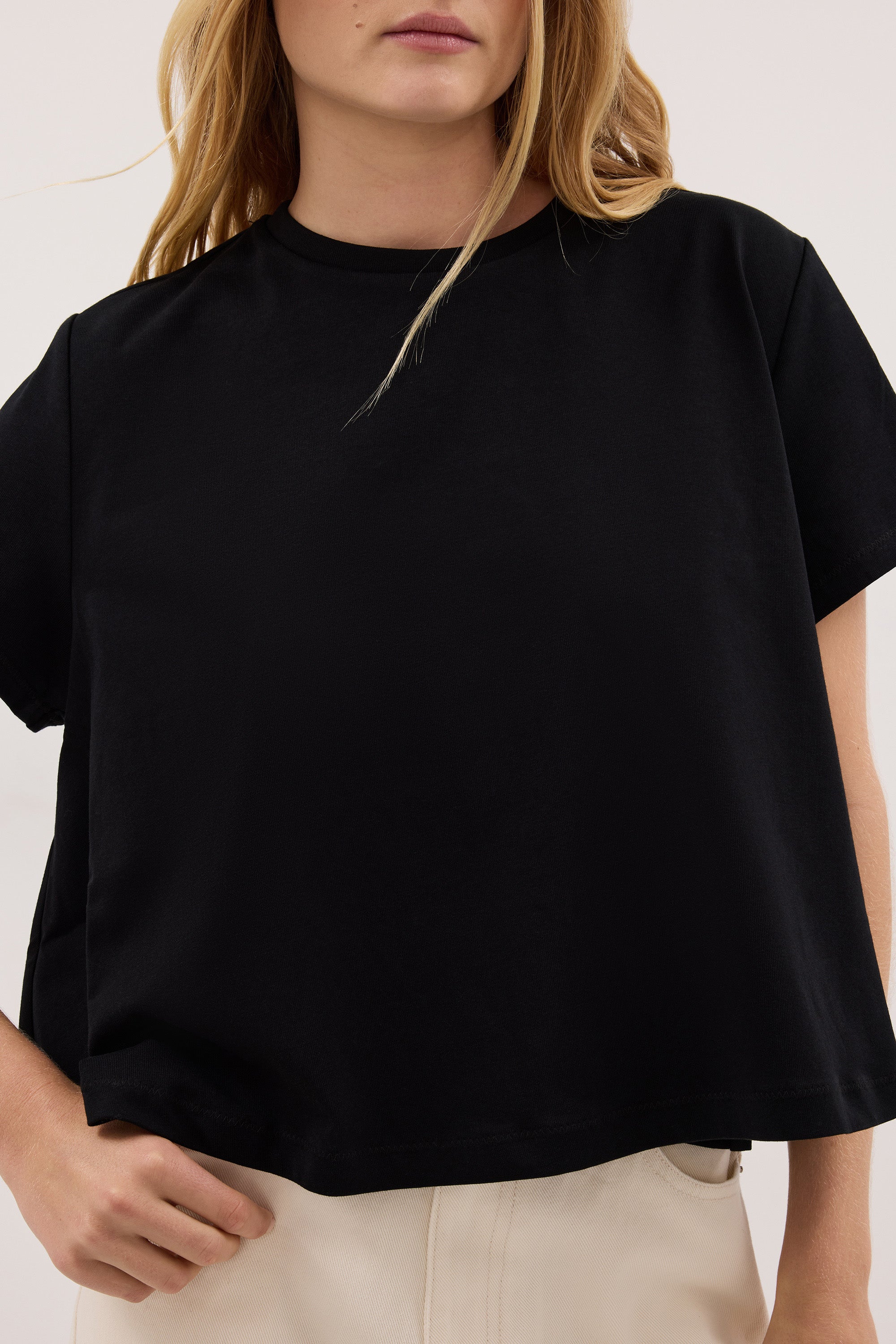 TATUM BLACK SHORT SLEEVE COTTON TEE