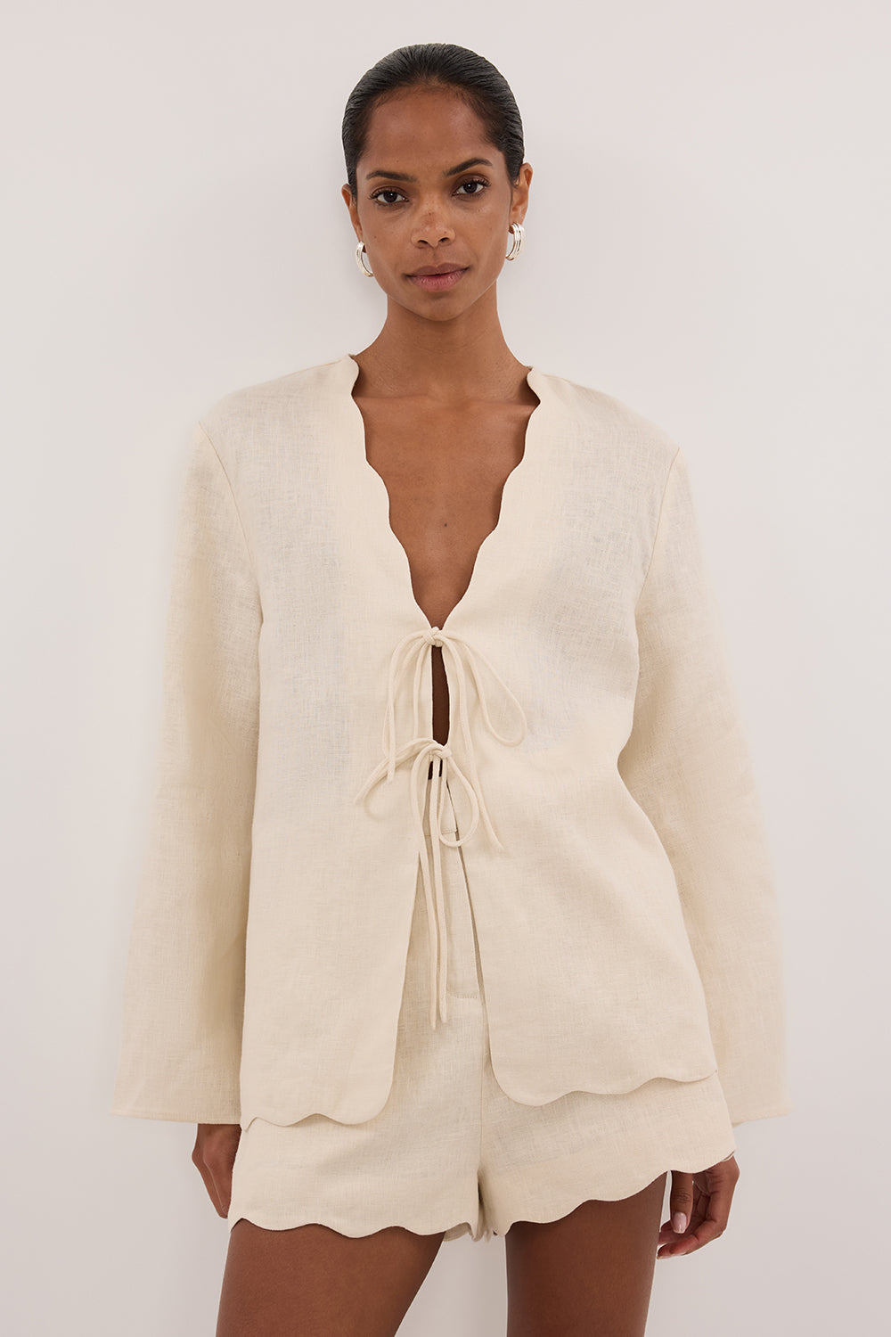 LELA SANDSTONE LINEN LONG SLEEVE TOP Clothing DISSH Boutiques 