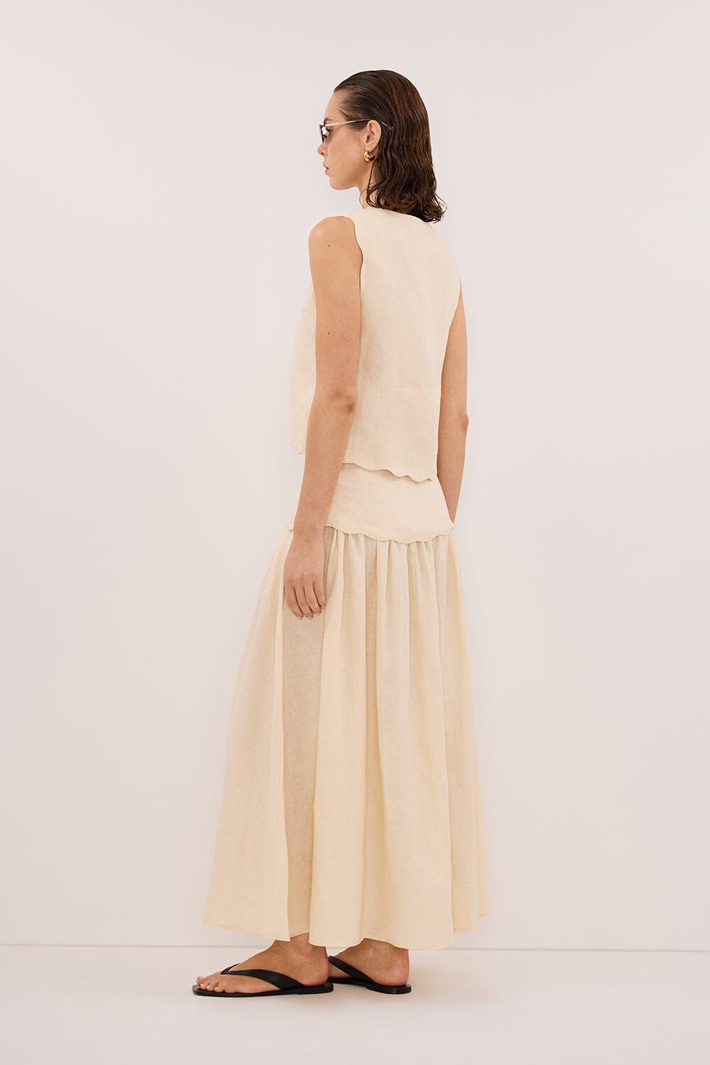 LELA SANDSTONE SLEEVELESS LINEN VEST TOP Clothing DISSH Boutiques 