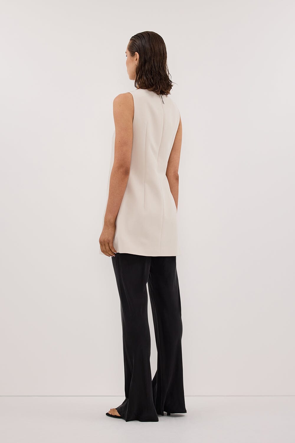 ROWIE BONE SLEEVELESS BOAT NECK TUNIC TOP